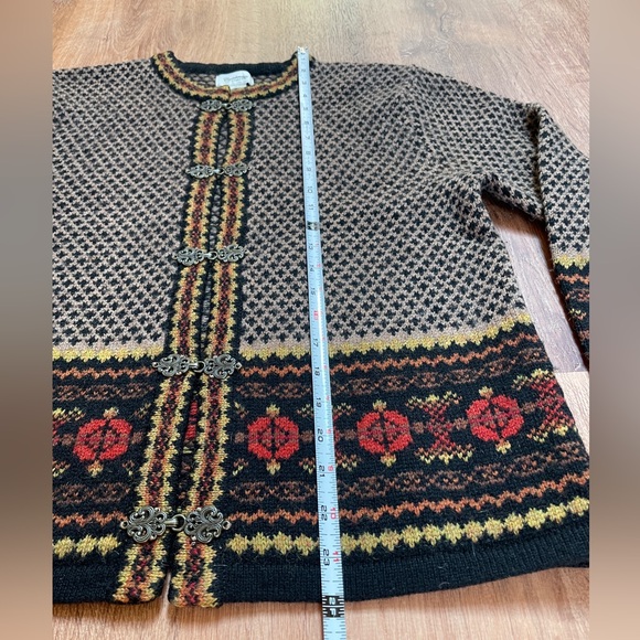 Cambridge Dry Goods vtg Nordic fair isle wool sweater size small clasp closure - Picture 7 of 9